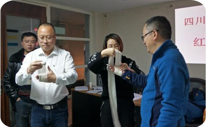 乐动平台急救安全知识培训暨应急疏散和消防灭火演练活动报道(图3)